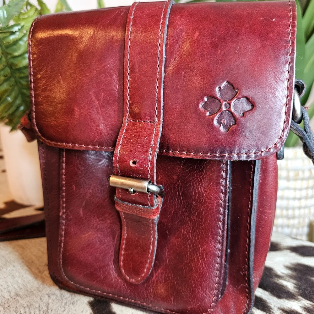 Patricia Nash Cascina Leather Crossbody Bag - Picture 2 of 11